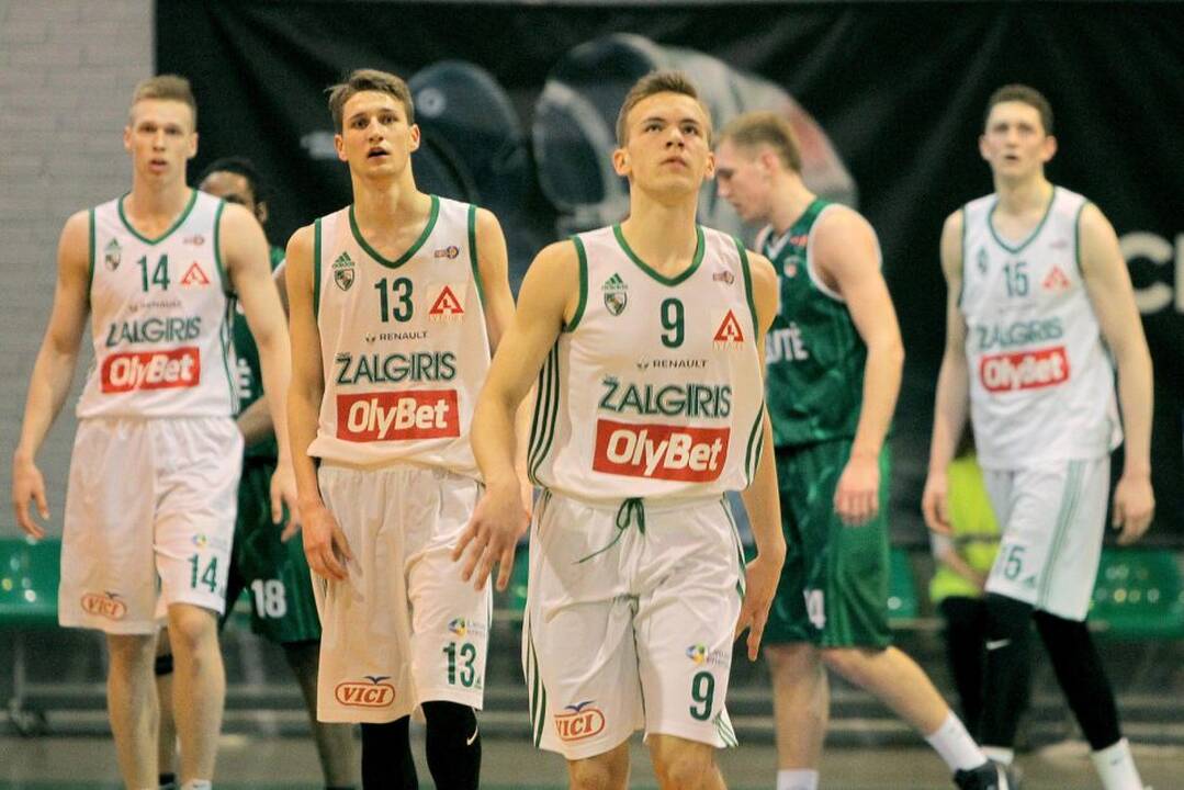 Nacionalinės krepšinio lygos aštuntfinalis: Kauno „Žalgiris-2“ – „Šilutė“ 94:71.