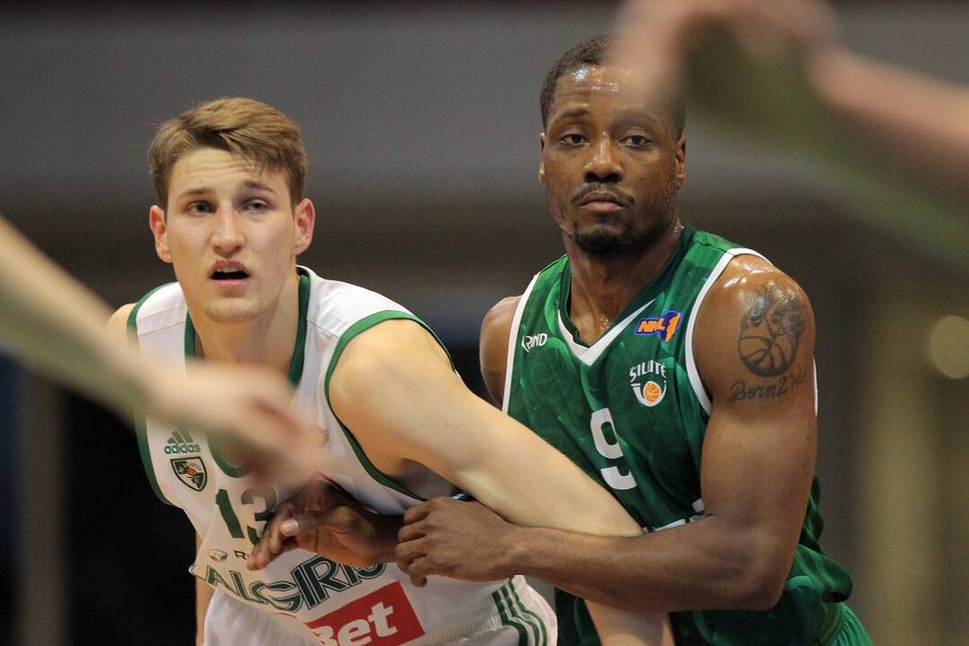 Nacionalinės krepšinio lygos aštuntfinalis: Kauno „Žalgiris-2“ – „Šilutė“ 94:71.