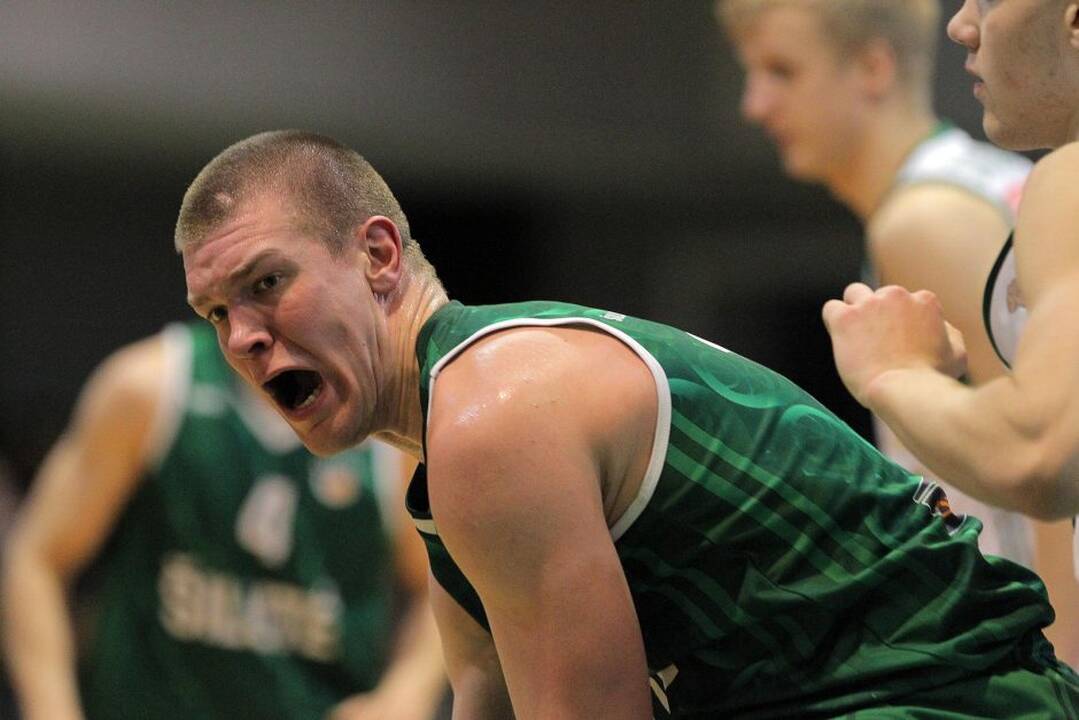 Nacionalinės krepšinio lygos aštuntfinalis: Kauno „Žalgiris-2“ – „Šilutė“ 94:71.
