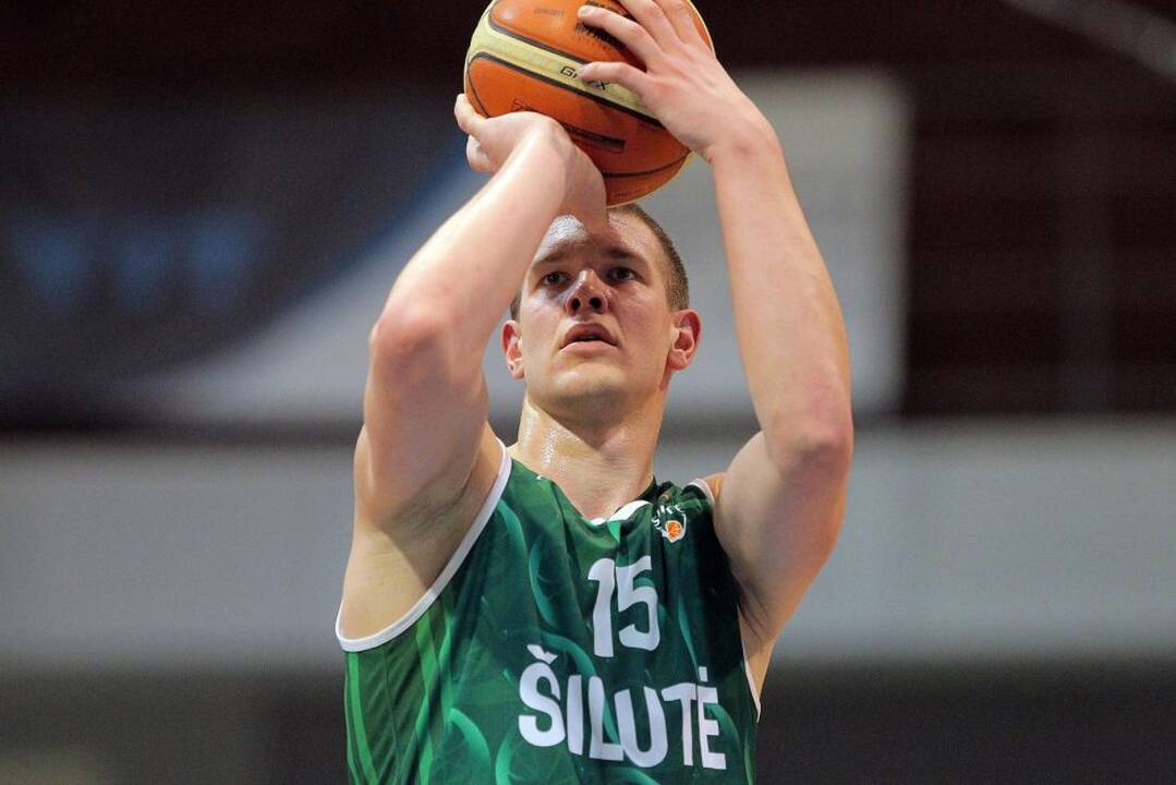 Nacionalinės krepšinio lygos aštuntfinalis: Kauno „Žalgiris-2“ – „Šilutė“ 94:71.