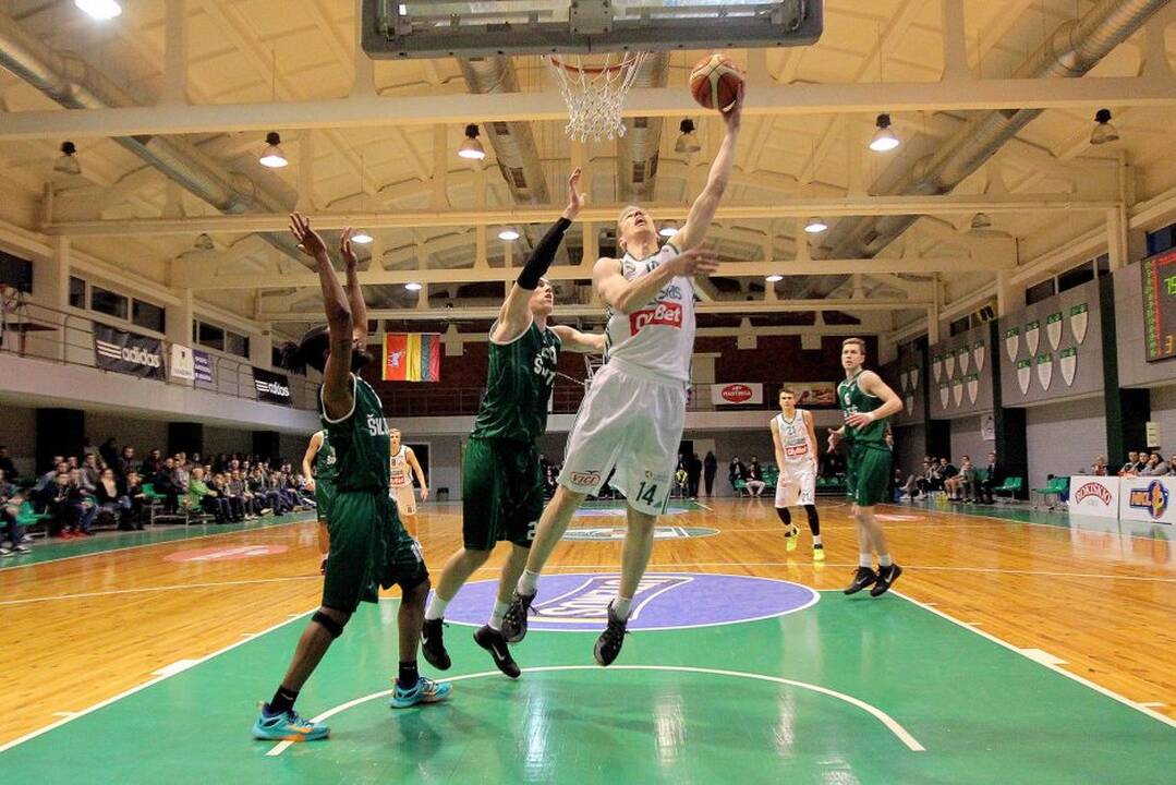 Nacionalinės krepšinio lygos aštuntfinalis: Kauno „Žalgiris-2“ – „Šilutė“ 94:71.