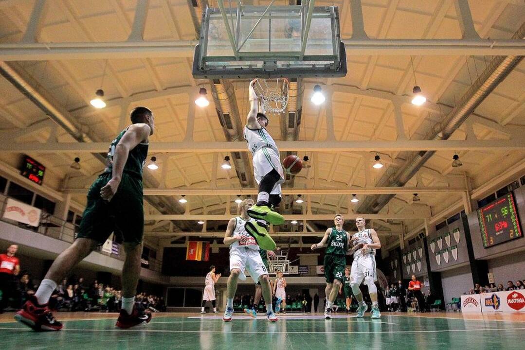 Nacionalinės krepšinio lygos aštuntfinalis: Kauno „Žalgiris-2“ – „Šilutė“ 94:71.