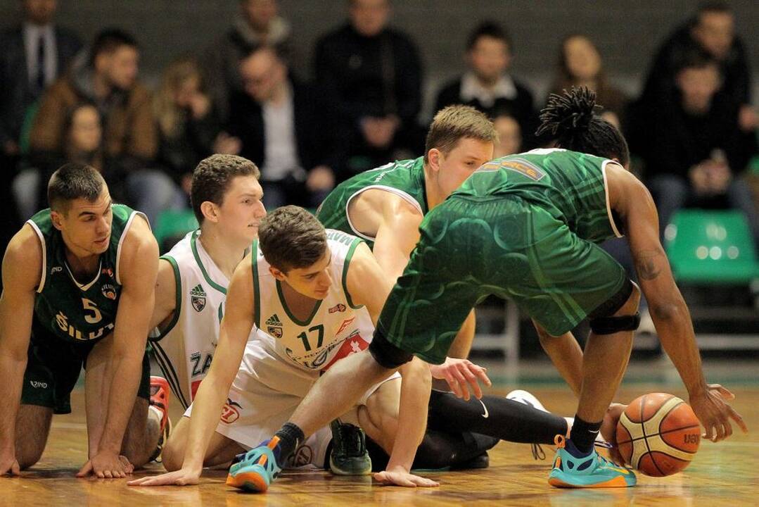 Nacionalinės krepšinio lygos aštuntfinalis: Kauno „Žalgiris-2“ – „Šilutė“ 94:71.