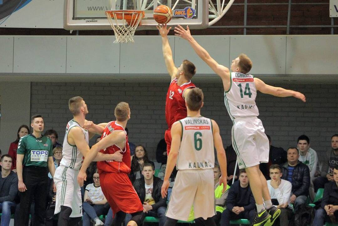 Nacionalinės krepšinio lygos ketvirtfinalis: Kauno „Žalgiris-2“ – „Mažeikiai“ 71:68.