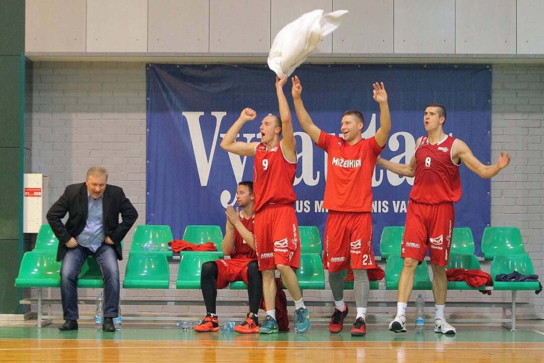 Nacionalinės krepšinio lygos ketvirtfinalis: Kauno „Žalgiris-2“ – „Mažeikiai“ 71:68.