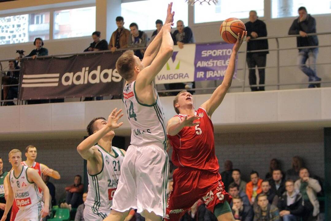 Nacionalinės krepšinio lygos ketvirtfinalis: Kauno „Žalgiris-2“ – „Mažeikiai“ 71:68.