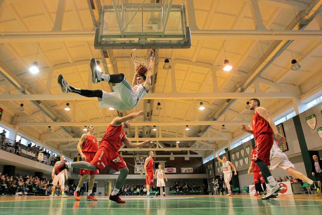 Nacionalinės krepšinio lygos ketvirtfinalis: Kauno „Žalgiris-2“ – „Mažeikiai“ 71:68.