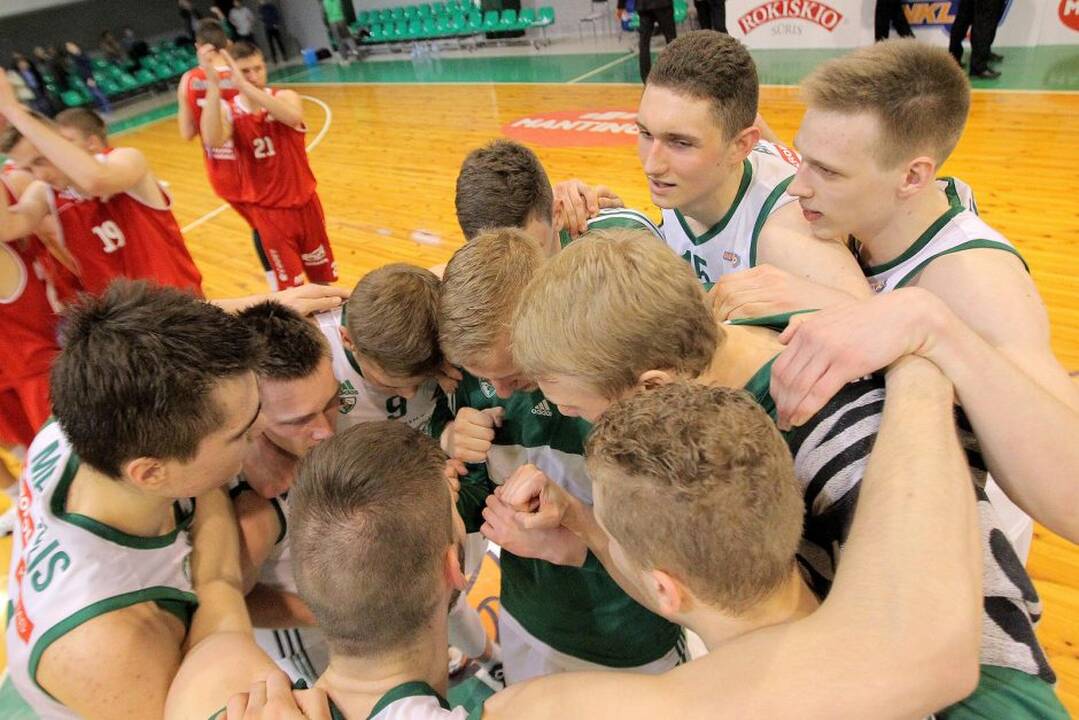 Nacionalinės krepšinio lygos ketvirtfinalis: Kauno „Žalgiris-2“ – „Mažeikiai“ 71:68.