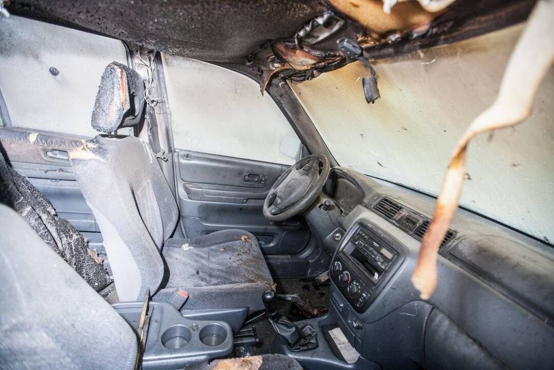Sudegę automobiliai