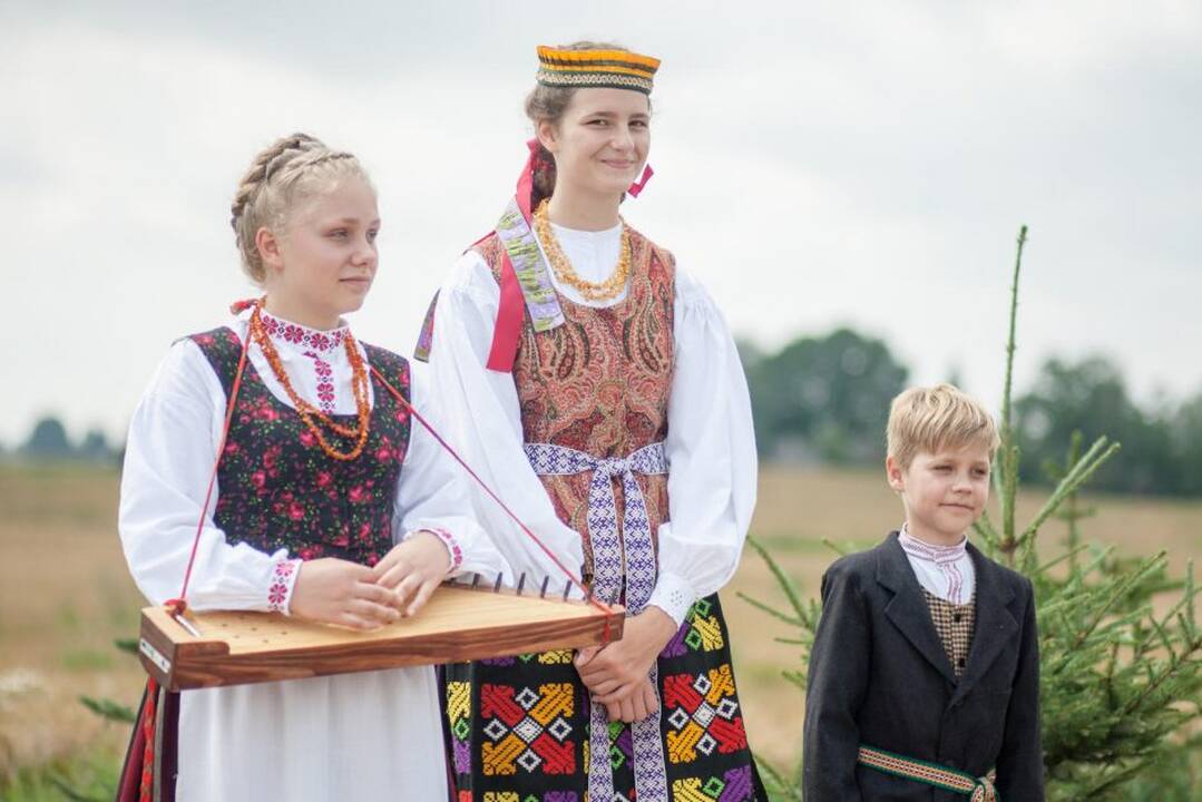 Paminklo atidengimo ceremonija