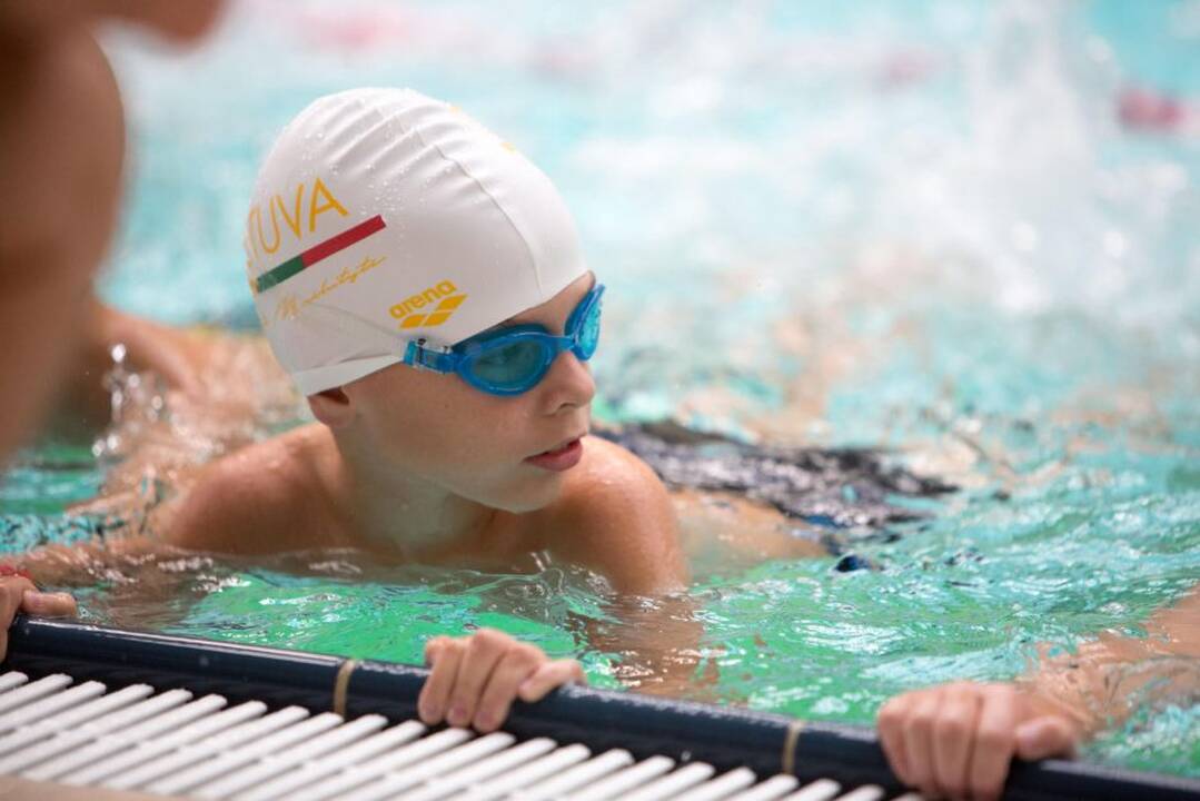 Rūta Meilutytė mokė vaikus plaukti