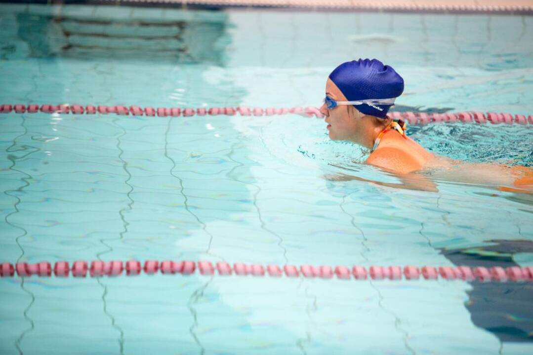 Rūta Meilutytė mokė vaikus plaukti