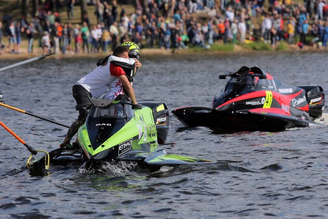 F2 vandens formulių lenktynių finalas