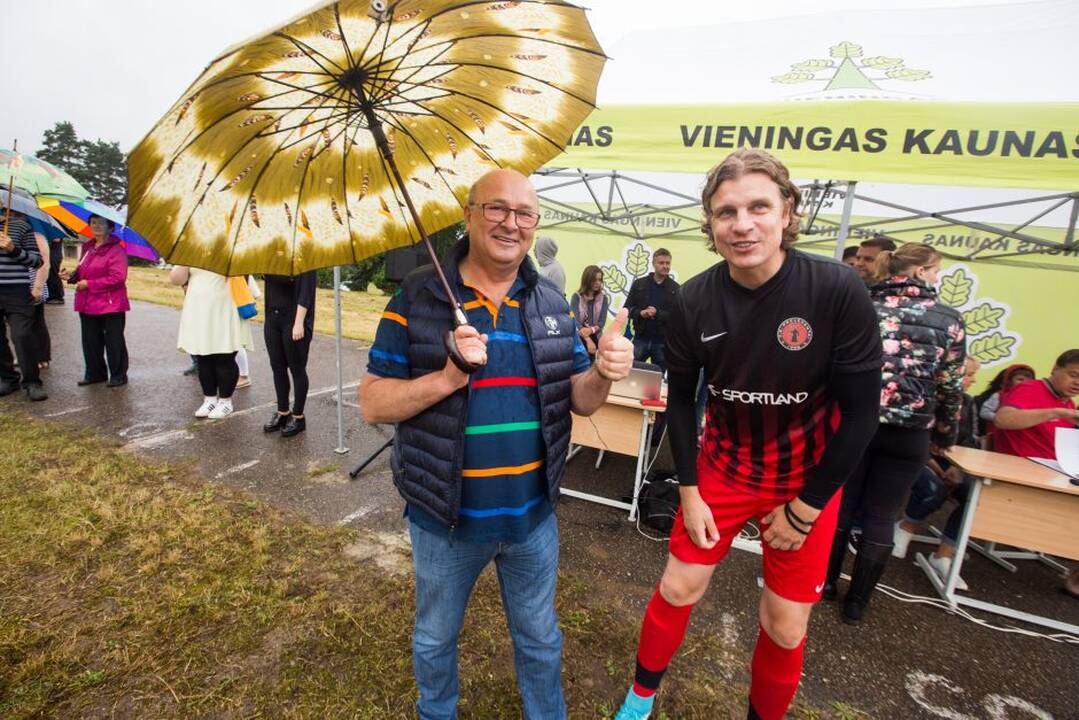 „Prelegentai“ prieš panemuniečius