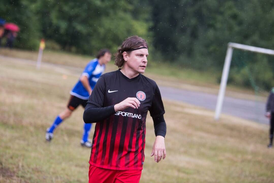„Prelegentai“ prieš panemuniečius