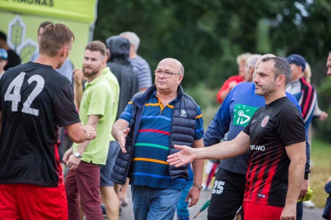 „Prelegentai“ prieš panemuniečius