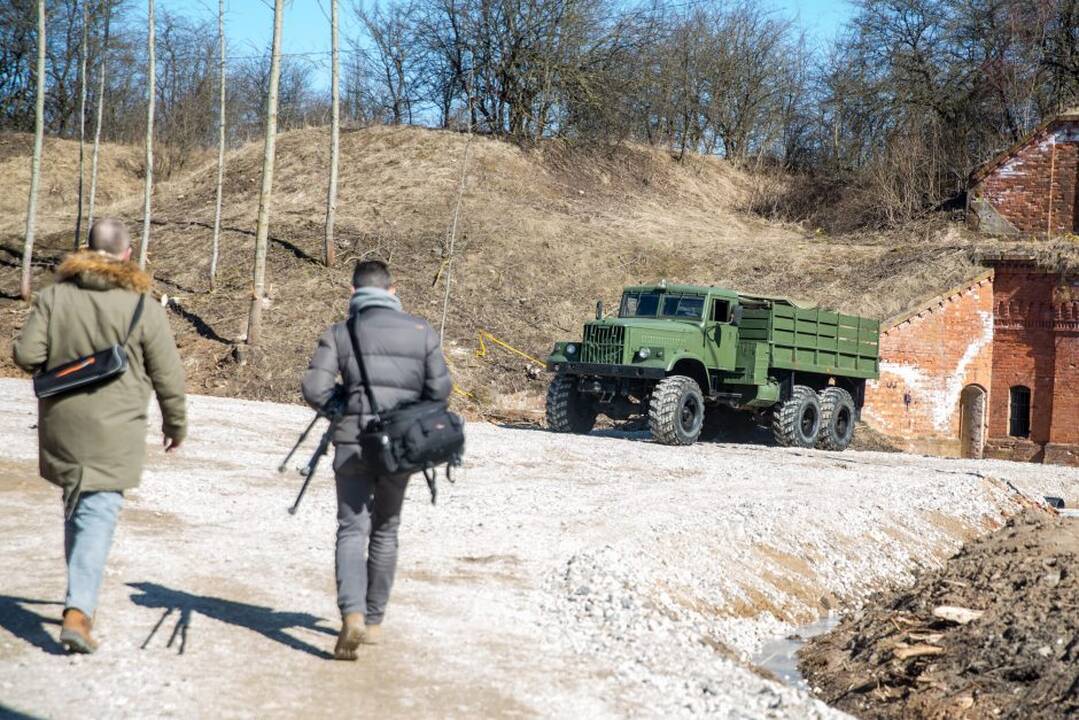 Karinės technikos ekspozicija VI forte