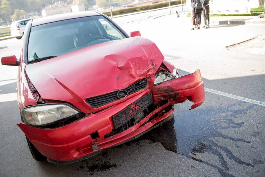 Motociklininko avarija Karaliaus Mindaugo pr.