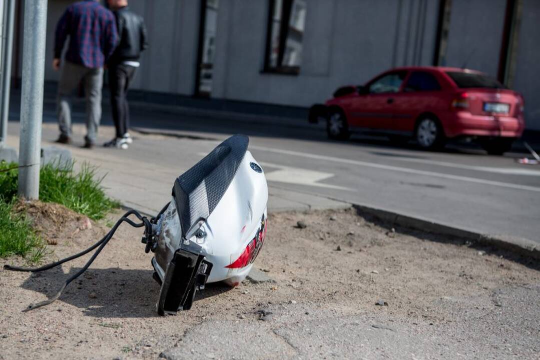 Motociklininko avarija Karaliaus Mindaugo pr.