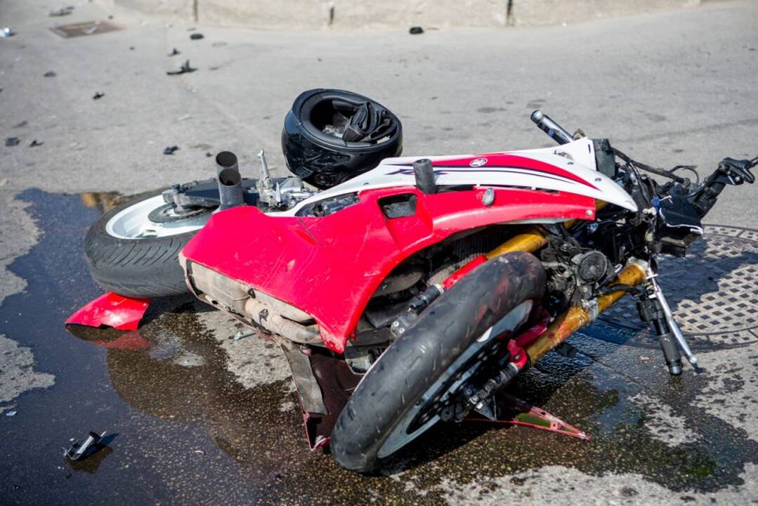 Motociklininko avarija Karaliaus Mindaugo pr.