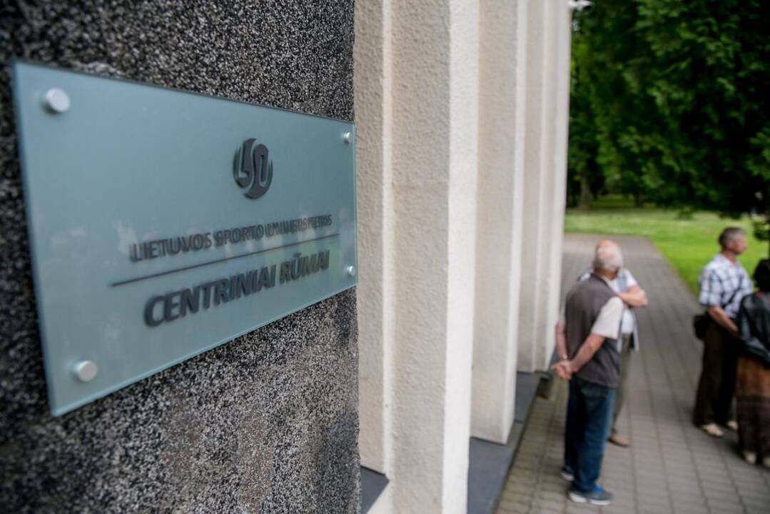 Protesto akcija „Kabinu sportbatį ant vinies 2018“