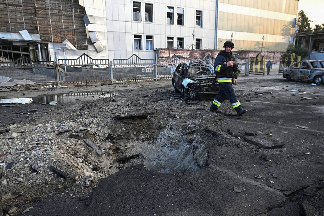 Ukraina: rusai atakavo Kremenčuko naftos perdirbimo įmonę