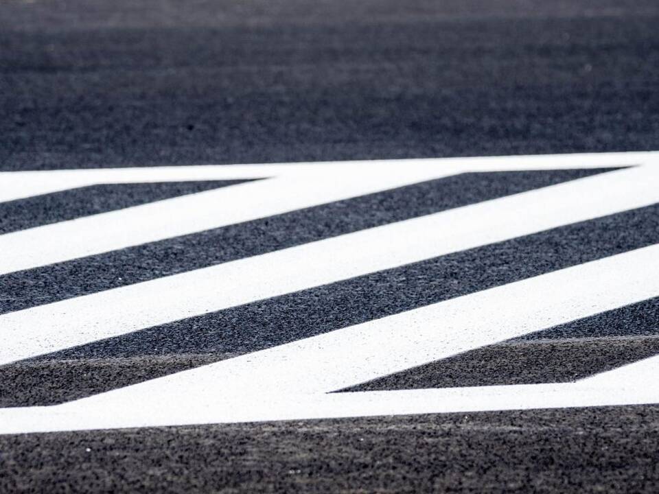 Vilniaus oro uosto takas – jau išasfaltuotas