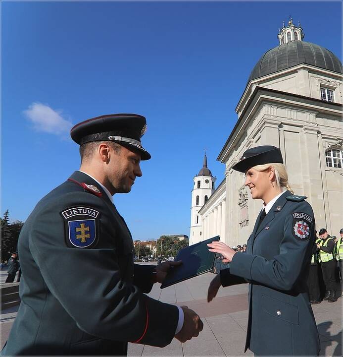 Policija mini Angelų sargų dieną