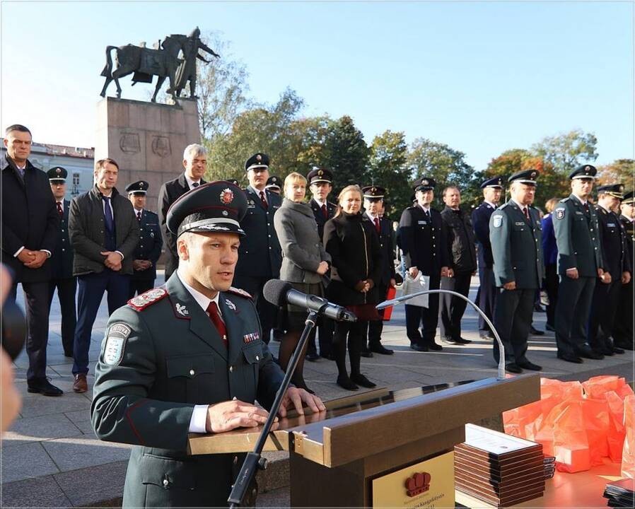 Policija mini Angelų sargų dieną