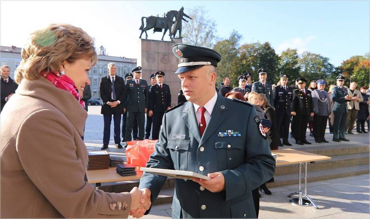 Policija mini Angelų sargų dieną