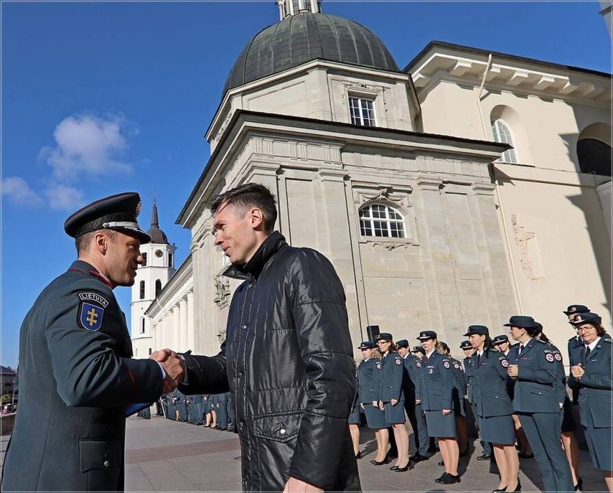 Policija mini Angelų sargų dieną