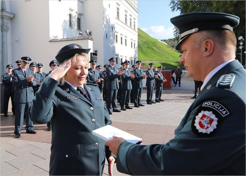 Policija mini Angelų sargų dieną