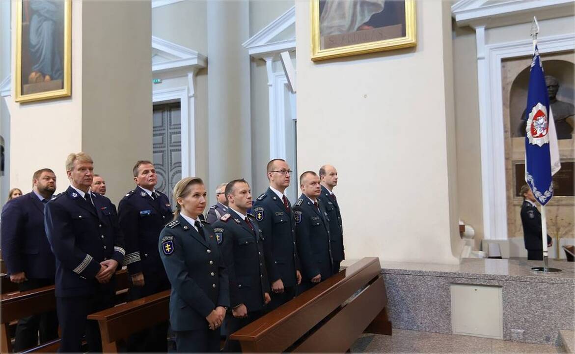 Policija mini Angelų sargų dieną