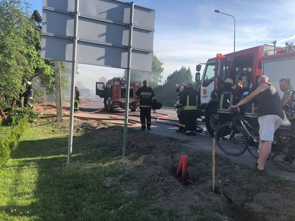 Garliavoje degė namas