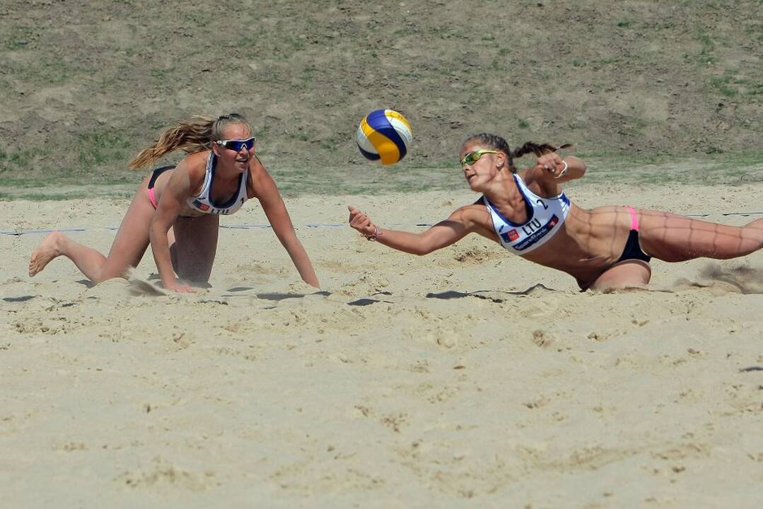 Paplūdimio tinklinis Nemuno saloje