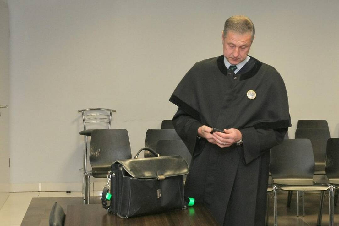 Kauno apygardos teisme pradėta svarstyti „Kauno vandenų“ korupcijos byla.