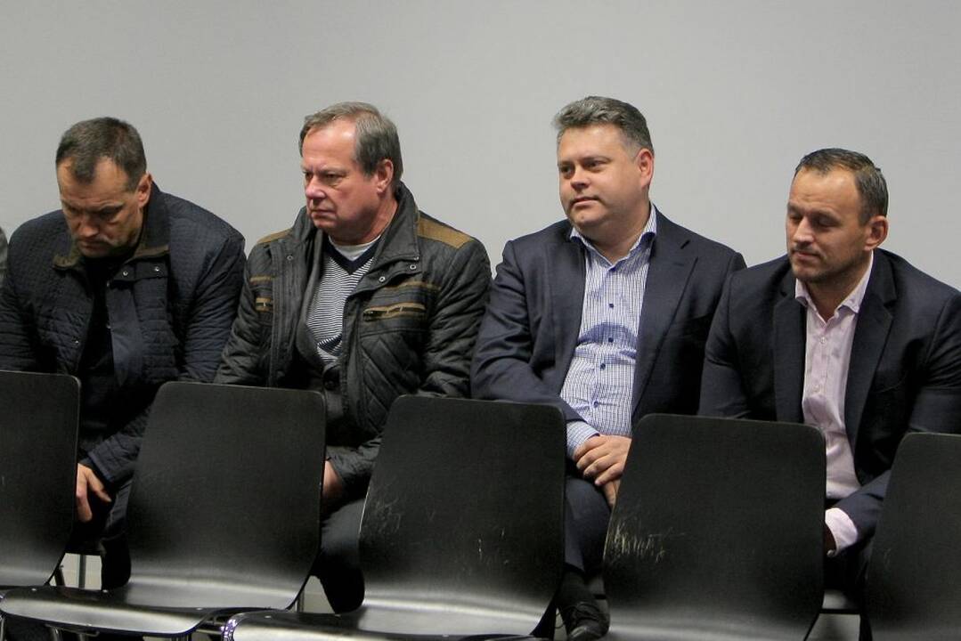 Kauno apygardos teisme pradėta svarstyti „Kauno vandenų“ korupcijos byla.