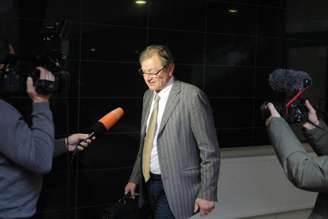 Kauno apygardos teisme pradėta svarstyti „Kauno vandenų“ korupcijos byla.