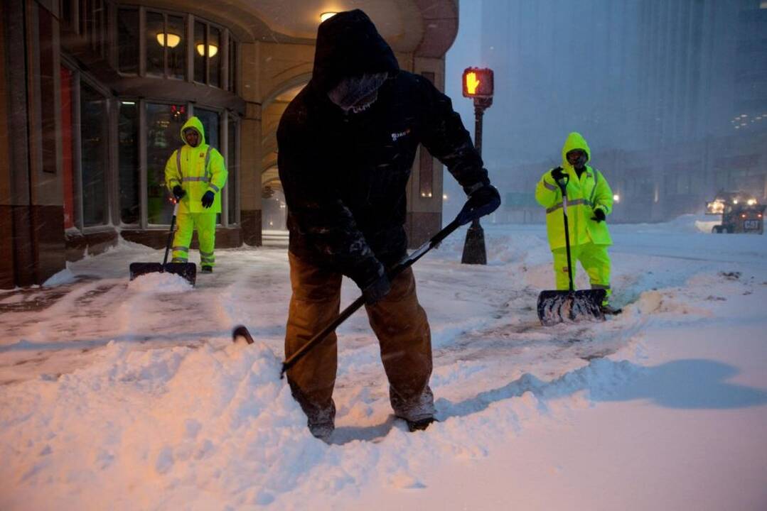 Bostoną paralyžiavo pūga