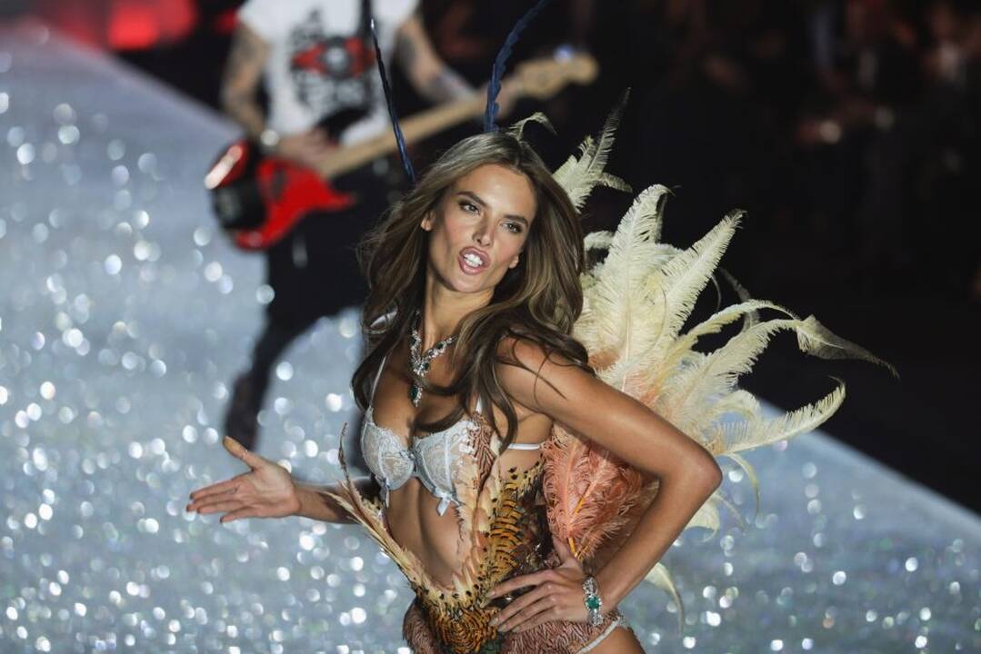 "Victoria's Secret" angelai pristatė naują kolekciją