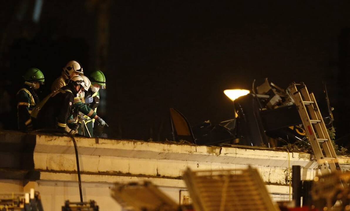 Škotijoje policijos sraigtasparnis nukrito ant baro "The Clutha"
