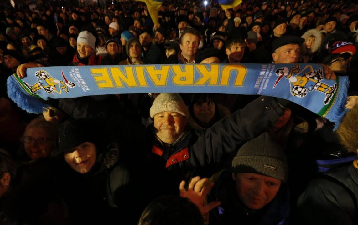 Sekmadienį į Kijevo gatves išėjo beveik 300 tūkst. žmonių