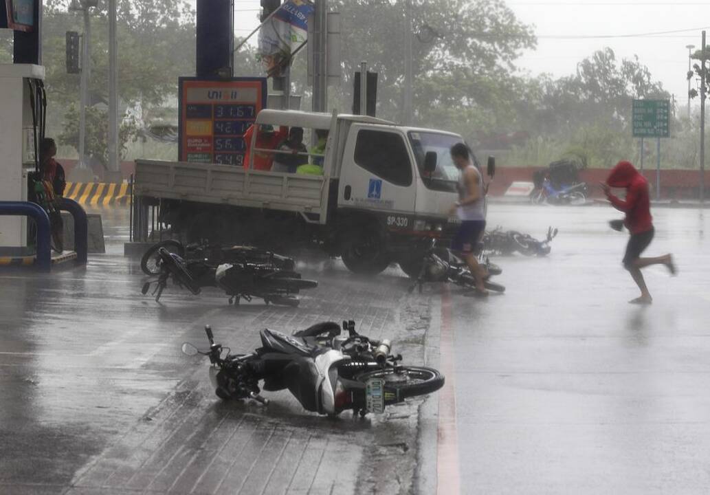 Filipinų sostinę paralyžiavo taifūnas