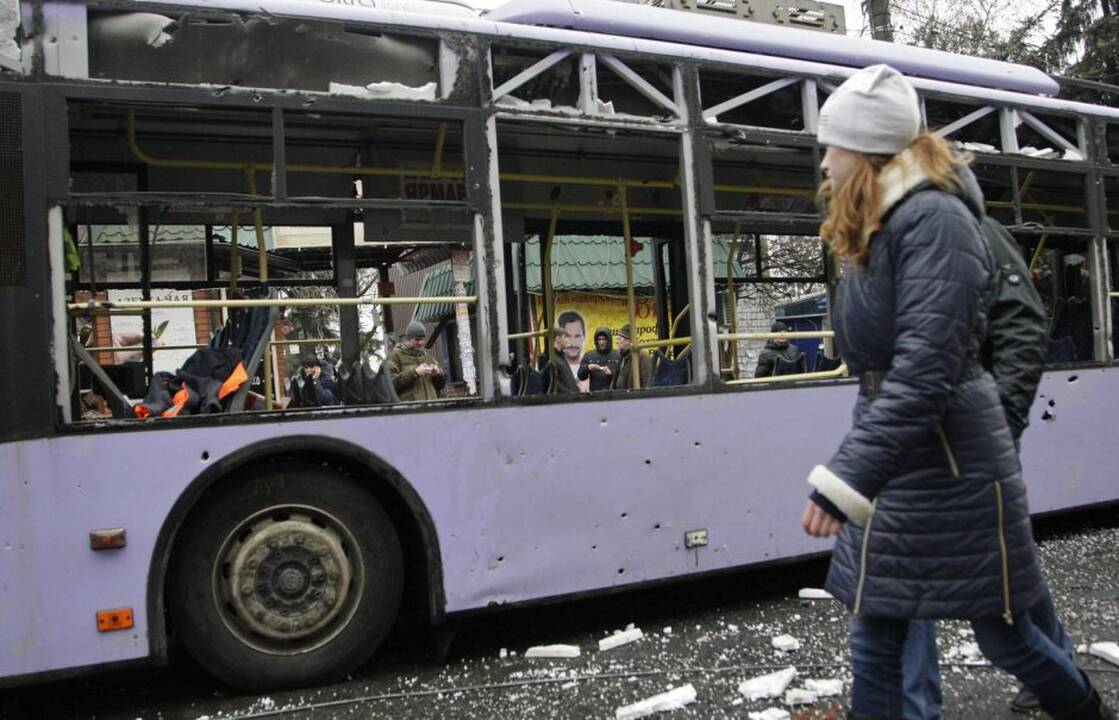 Donecke sviedinys sunaikino troleibusą