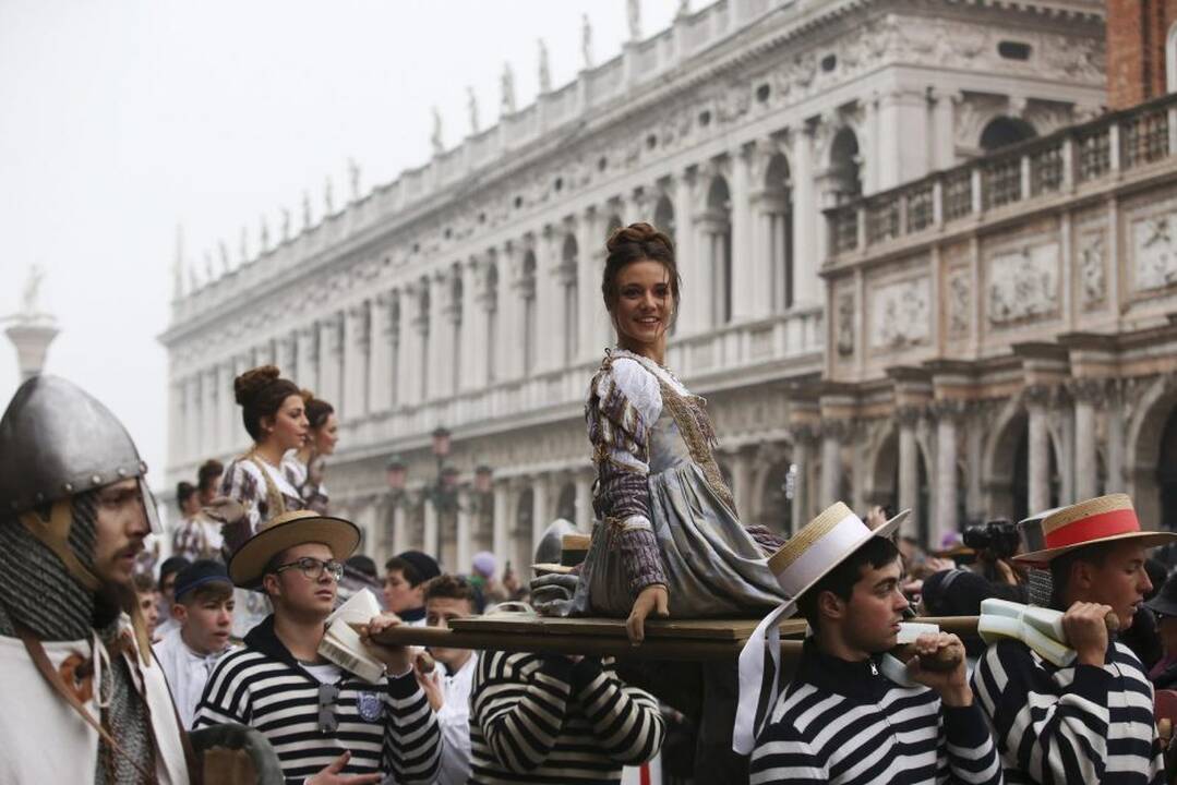 Spalvingasis Venecijos karnavalas