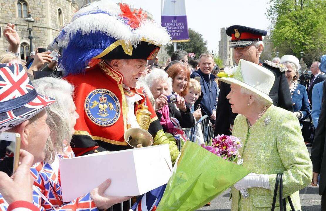 Britai švenčia karalienės 90-ąjį gimtadienį