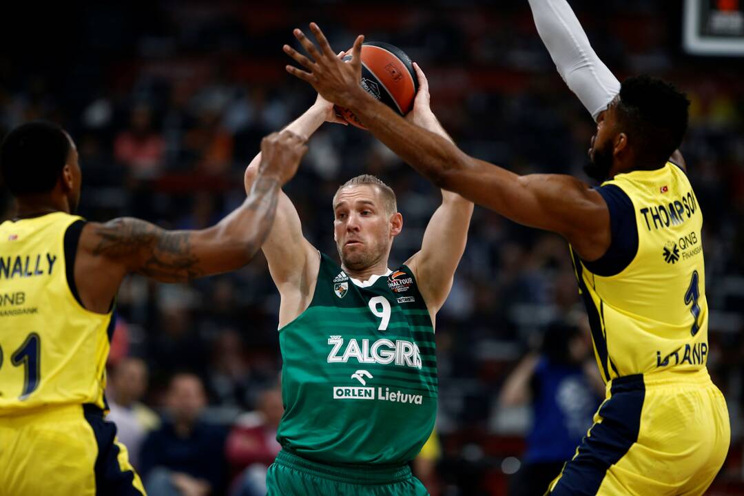 Eurolygos pusfinalis: „Žalgiris“ -  „Fenerbahce“ 67:76