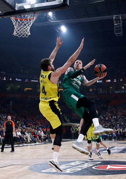 Eurolygos pusfinalis: „Žalgiris“ -  „Fenerbahce“ 67:76