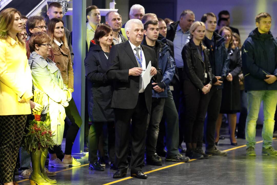 Duris atvėrė rekonstruota "Philip Morris Lietuva" gamykla
