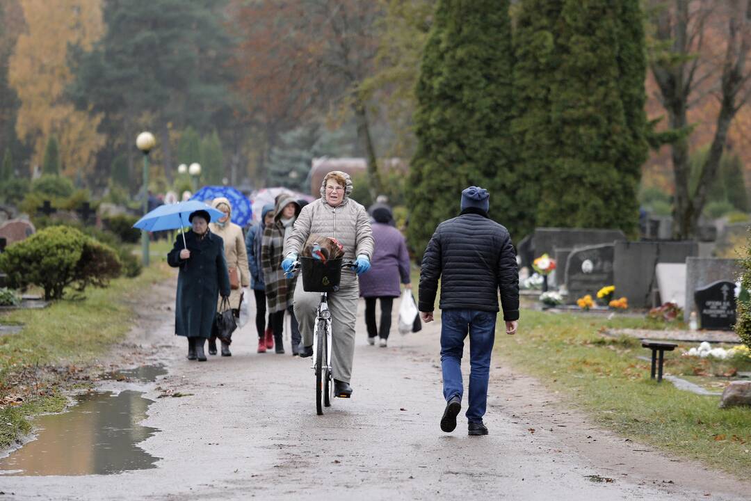Lapkričio – 1-oji Lėbartų kapinėse